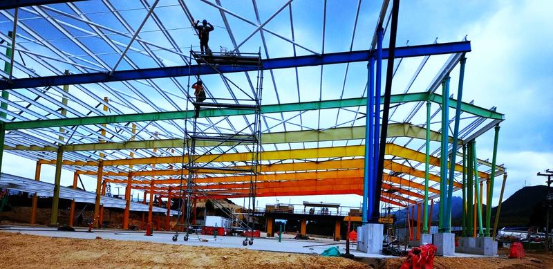 Cubierta metálica · Estructuras